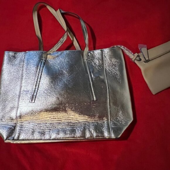 Metallic Gold Tote Bag with Matching Zip Pouch - Picture 3 of 5